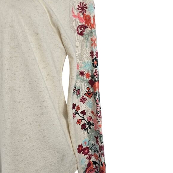Soft Surroundings Linen Blend Tan Embroidered Flowers Women's Blouse S - Picture 3 of 6